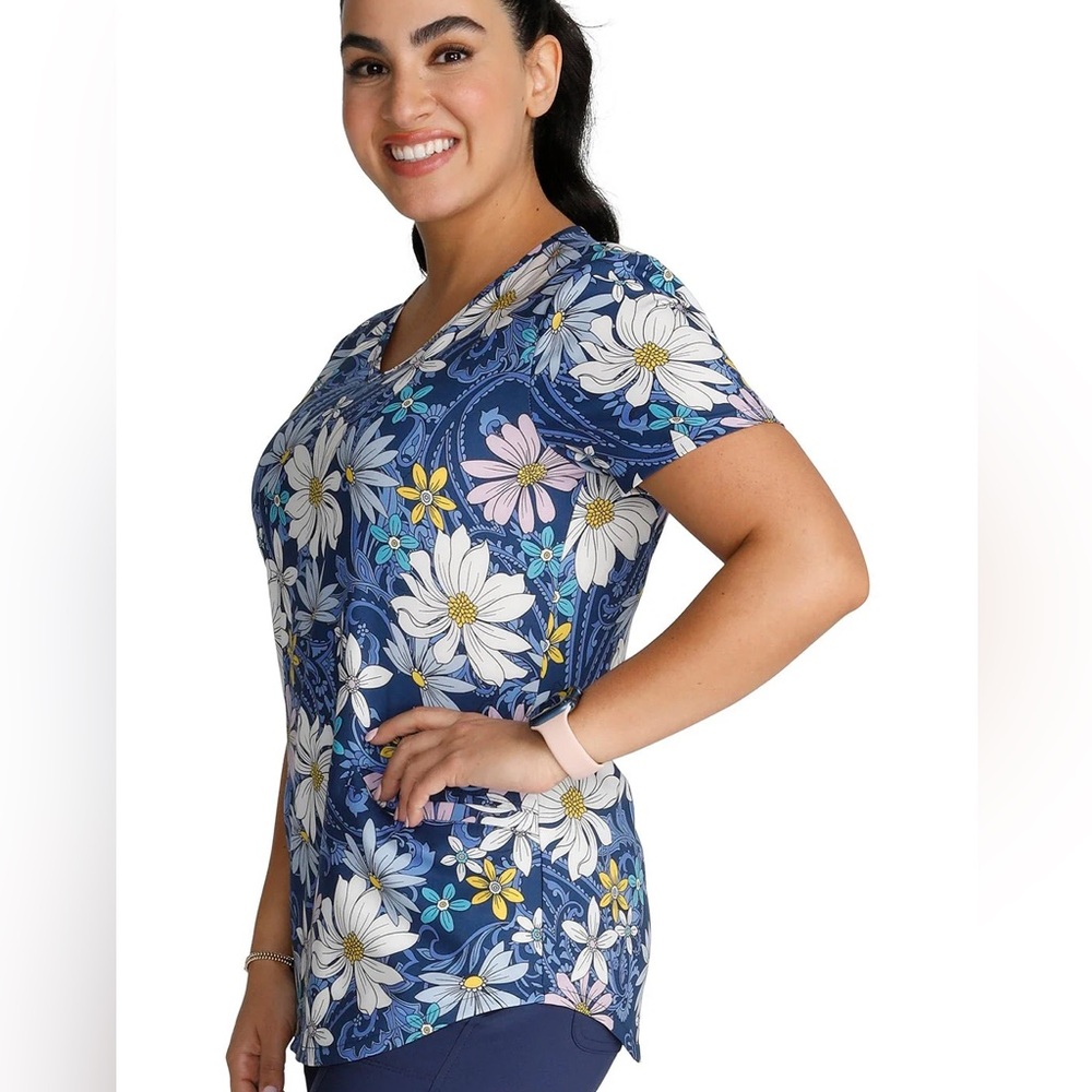 NWT Cherokee Modern Classic Scrub Top